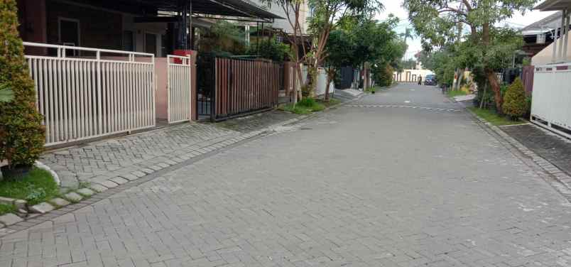 dijual rumah perumahan deltasari
