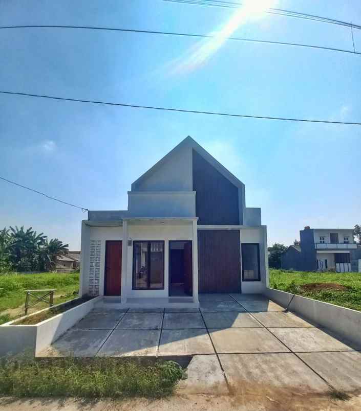 dijual rumah perumahan griya kencana