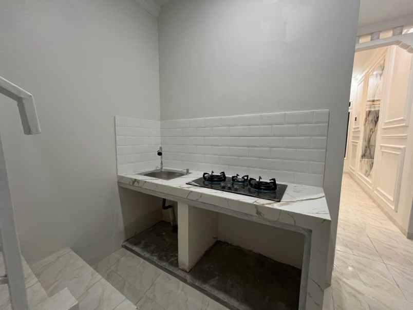 dijual rumah perumahan mangunjaya indah