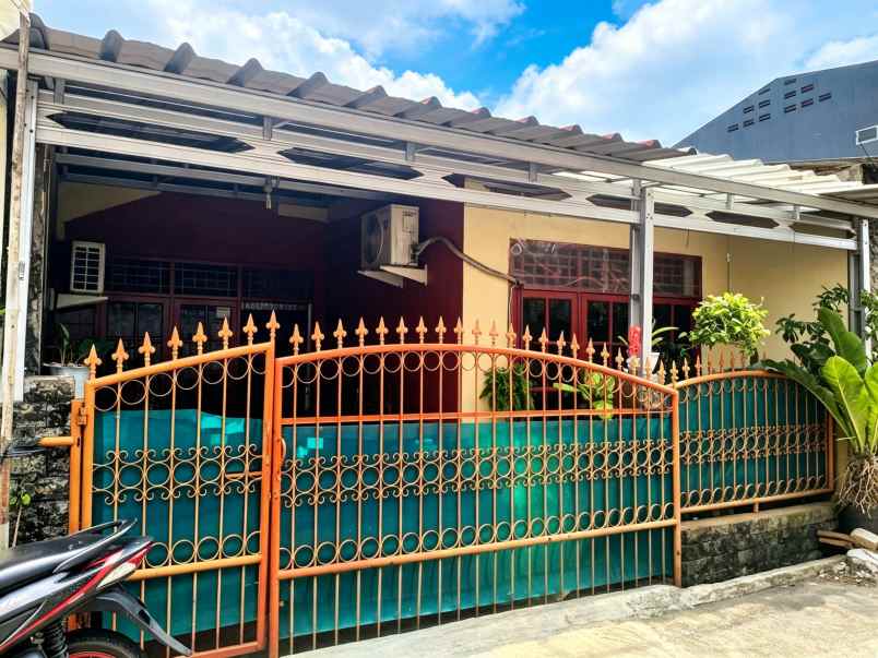 dijual rumah perumnas 1