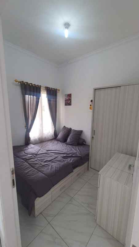 dijual rumah pilar sukatani karang