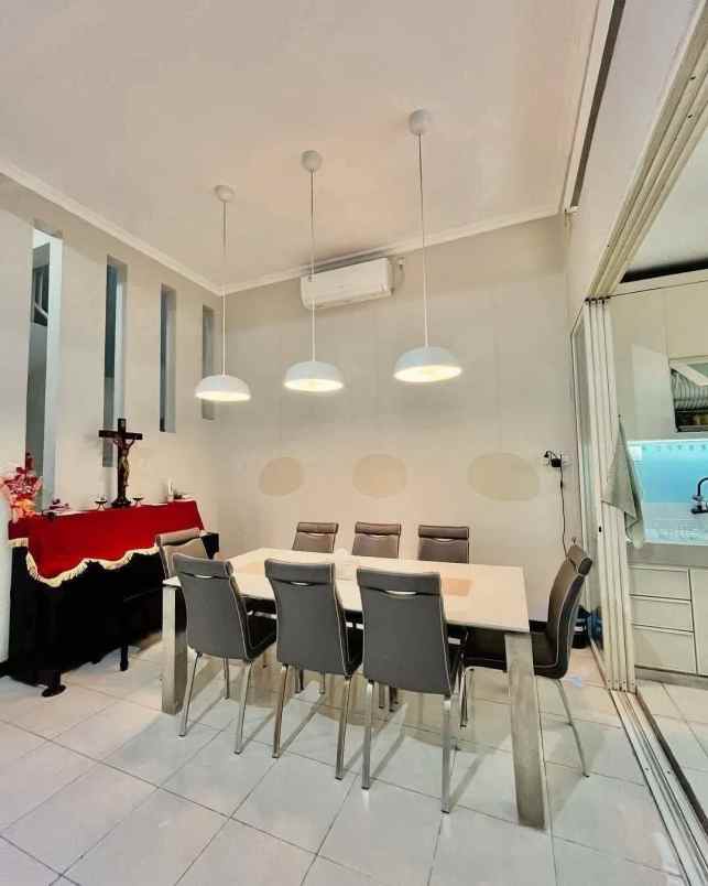 dijual rumah ploso timur