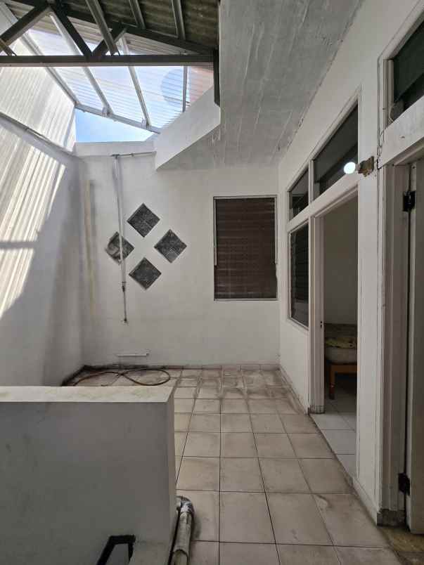 dijual rumah pondok bambu