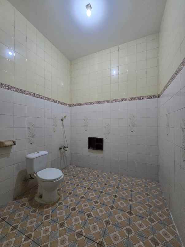 dijual rumah pondok bambu