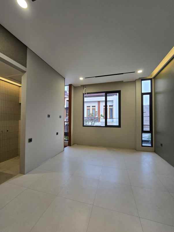 dijual rumah pondok bambu jaktim