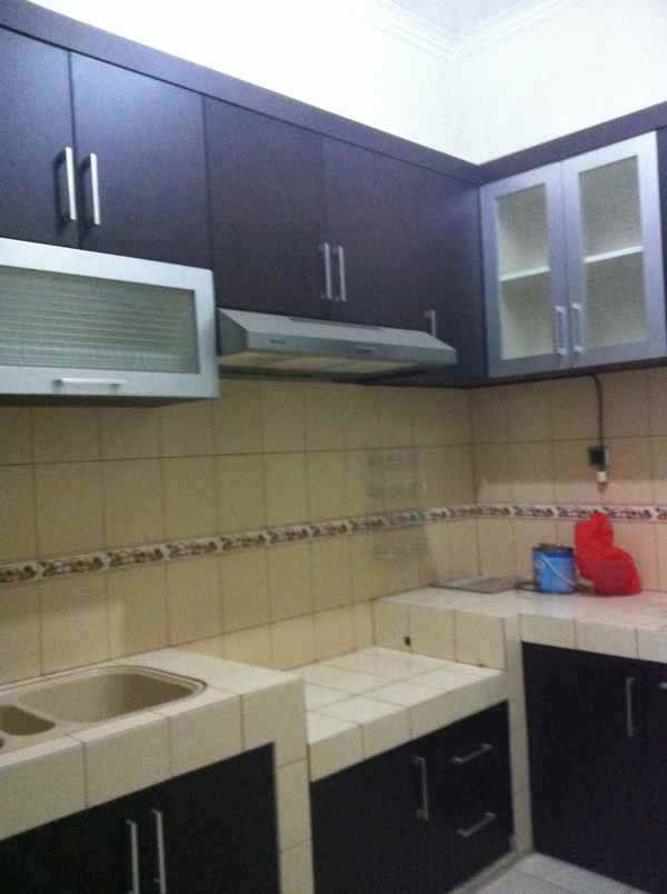 dijual rumah pondok kelapa jakarta