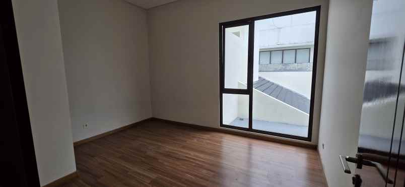 dijual rumah prestigia the eminent bsd city