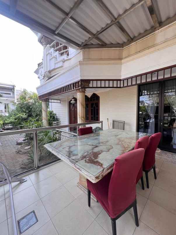 dijual rumah puri widya kencana