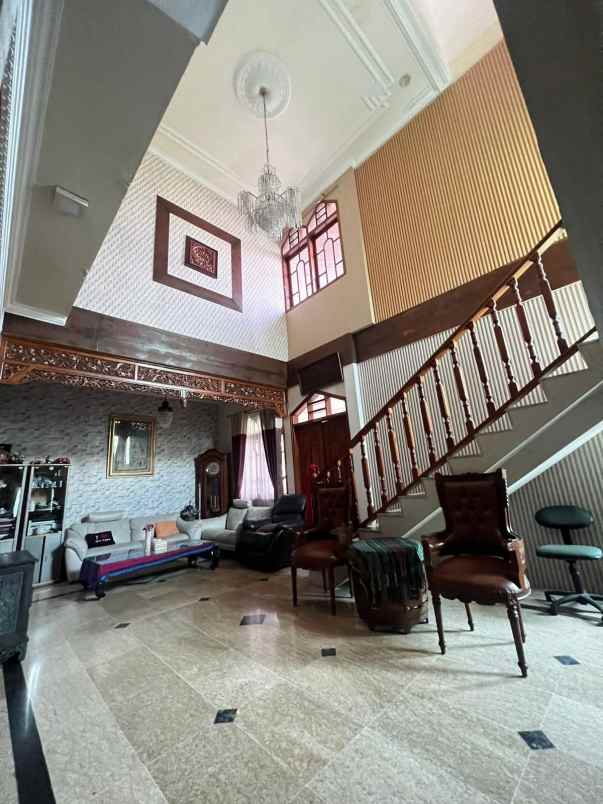 dijual rumah puri widya kencana