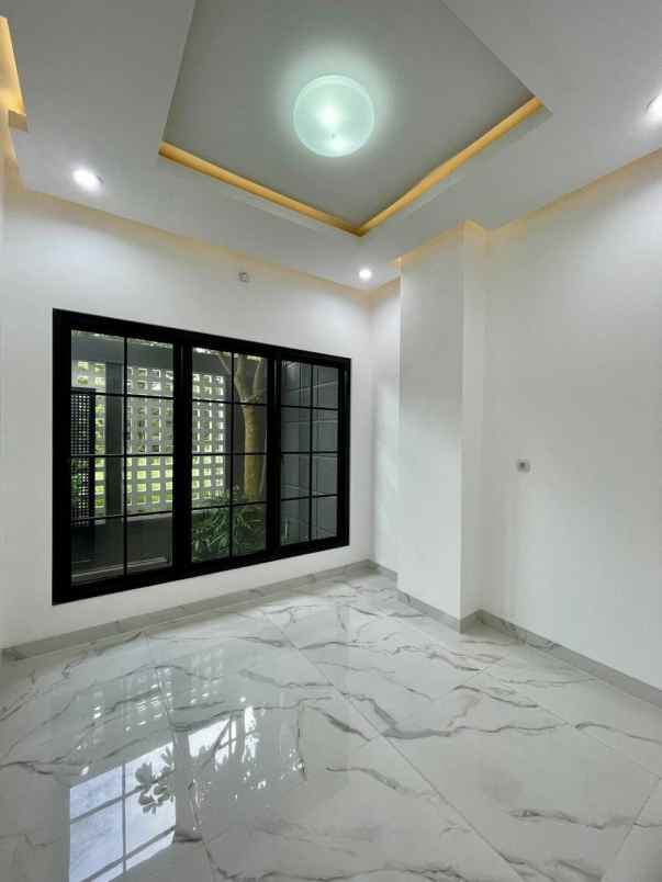 dijual rumah purwo martani kalasan