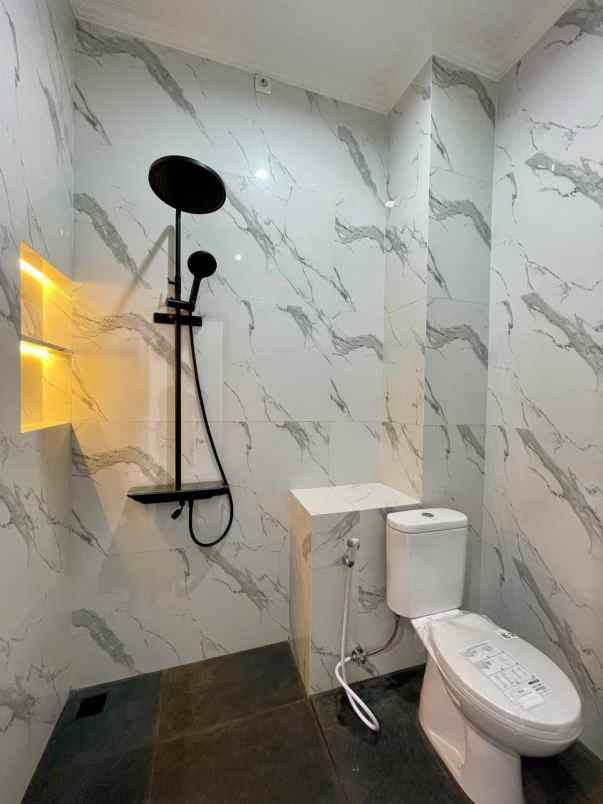 dijual rumah purwo martani kalasan