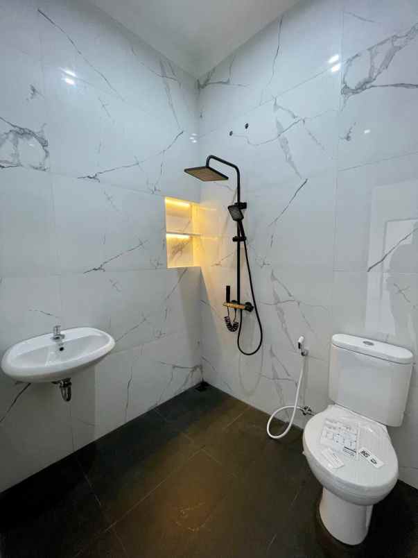 dijual rumah purwo martani kalasan