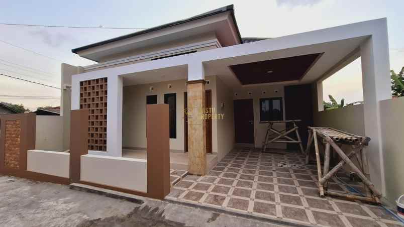 dijual rumah purwomartani kalasan