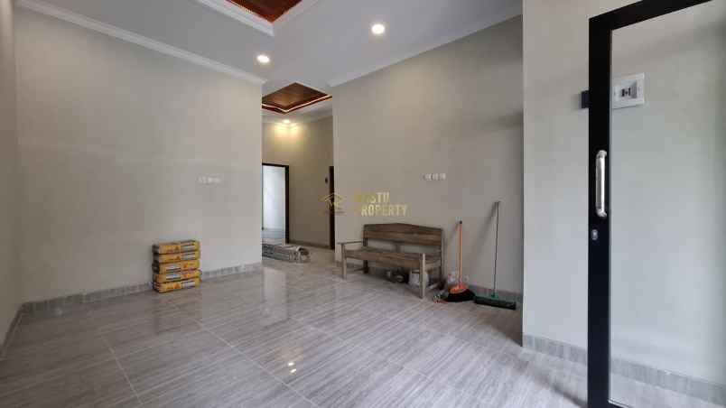 dijual rumah purwomartani kalasan