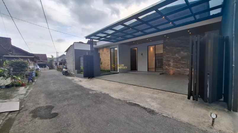 dijual rumah purwomartani kec kalasan