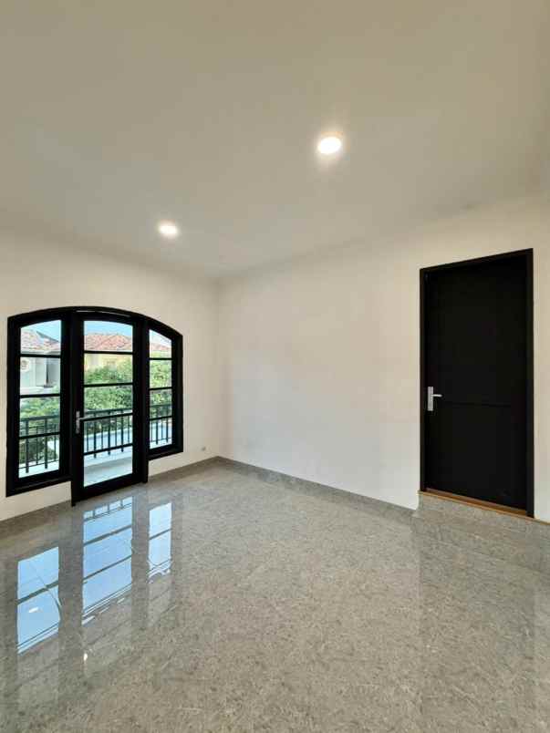 dijual rumah puspita loka bsd tangerang