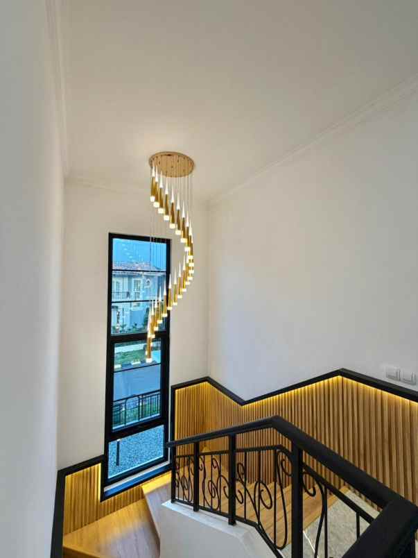 dijual rumah puspita loka bsd tangerang