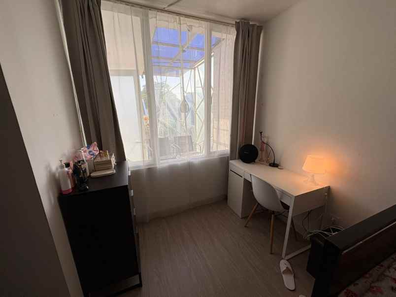 dijual rumah rapi siap huni di the address cibubur