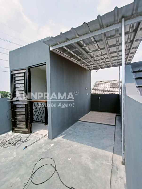 dijual rumah ratujaya