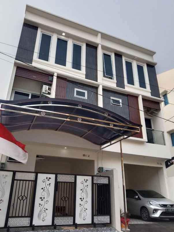 dijual rumah rawasari