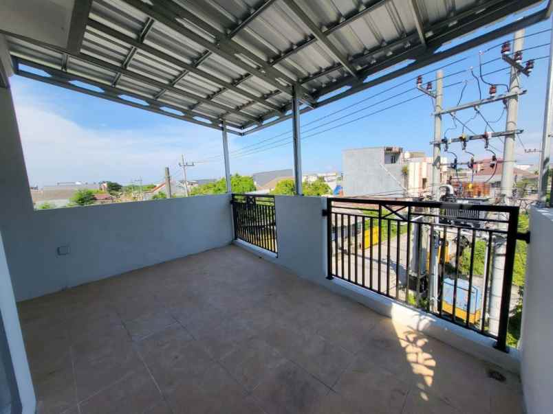 dijual rumah raya medokan