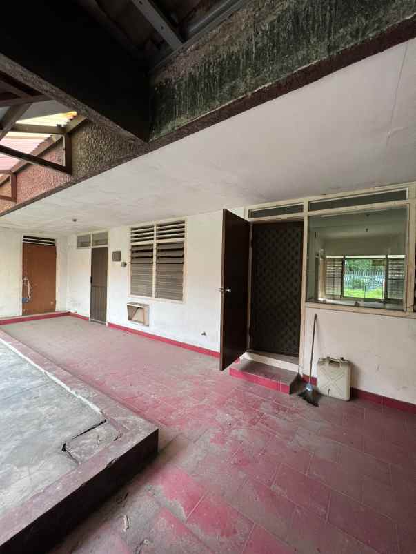 dijual rumah raya tenggilis