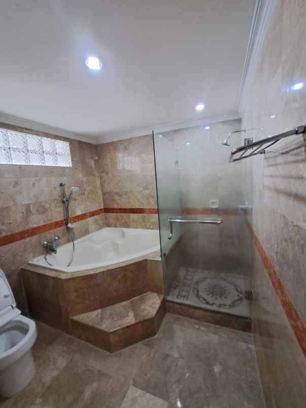 dijual rumah renon denpasar bali