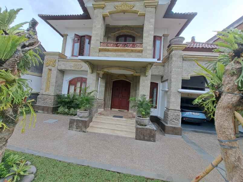 dijual rumah renon denpasar bali
