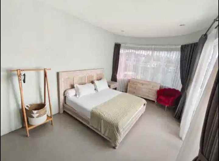 dijual rumah resor dago pakar