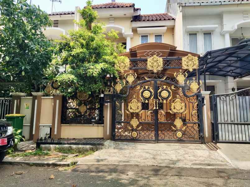 dijual rumah royal residence
