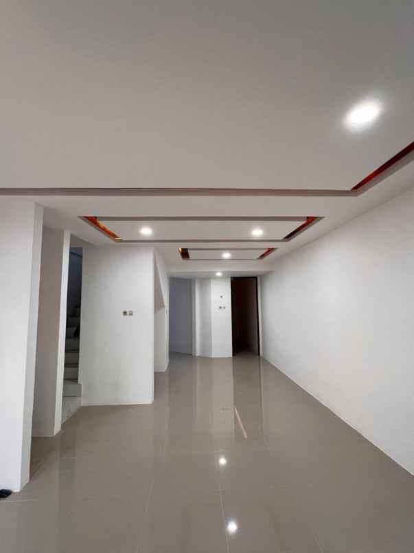 dijual rumah rumah nginden intan