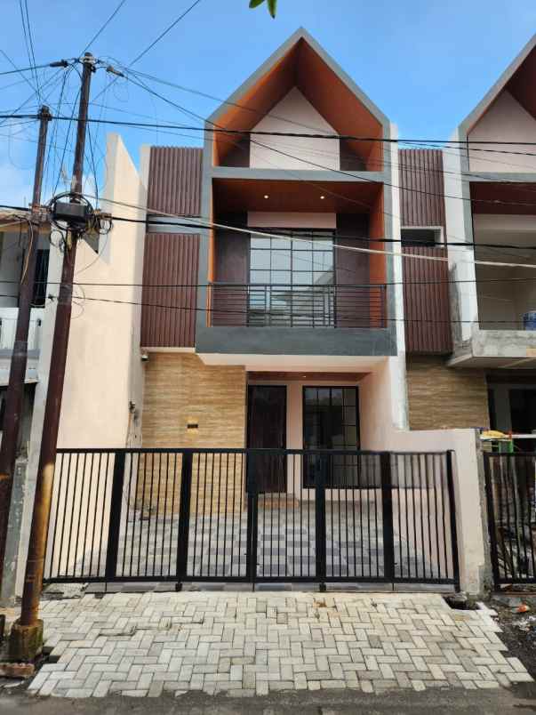 dijual rumah rungkut mapan tengah