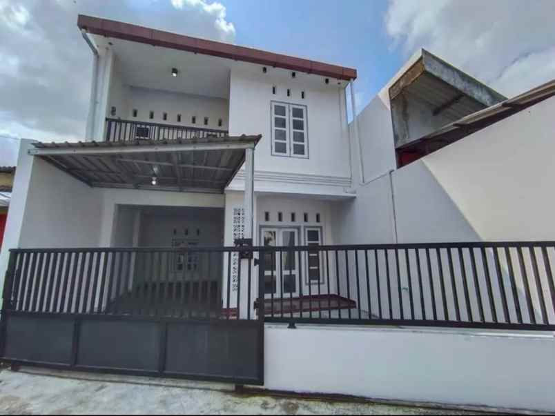dijual rumah sambego
