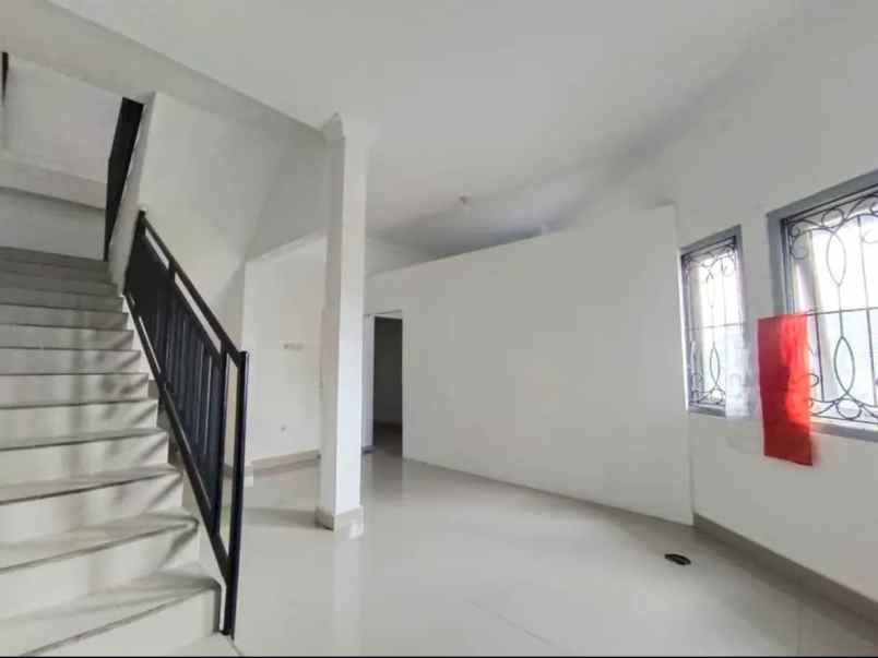 dijual rumah sambego