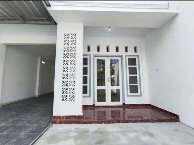 dijual rumah sambego