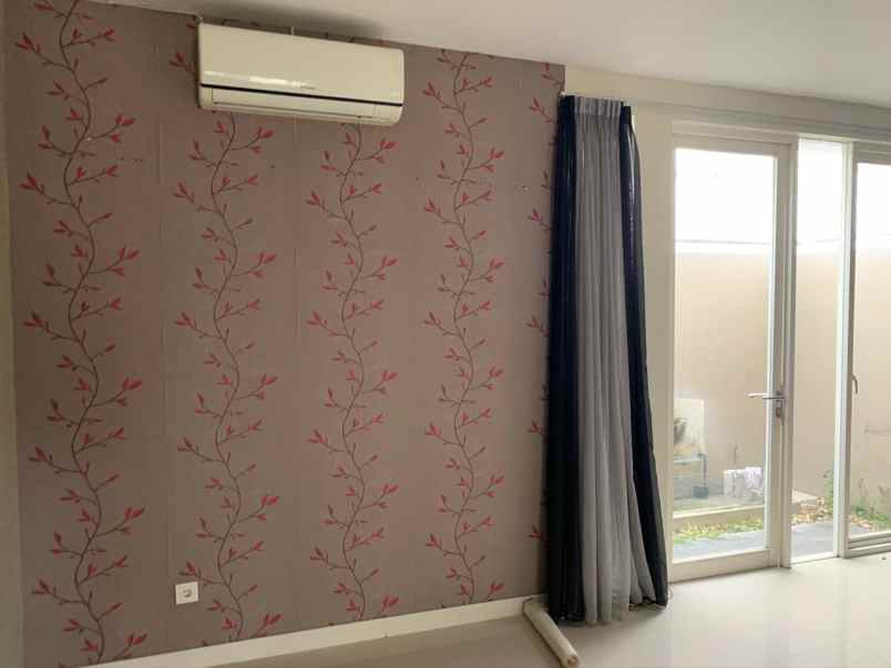 dijual rumah sambiroto