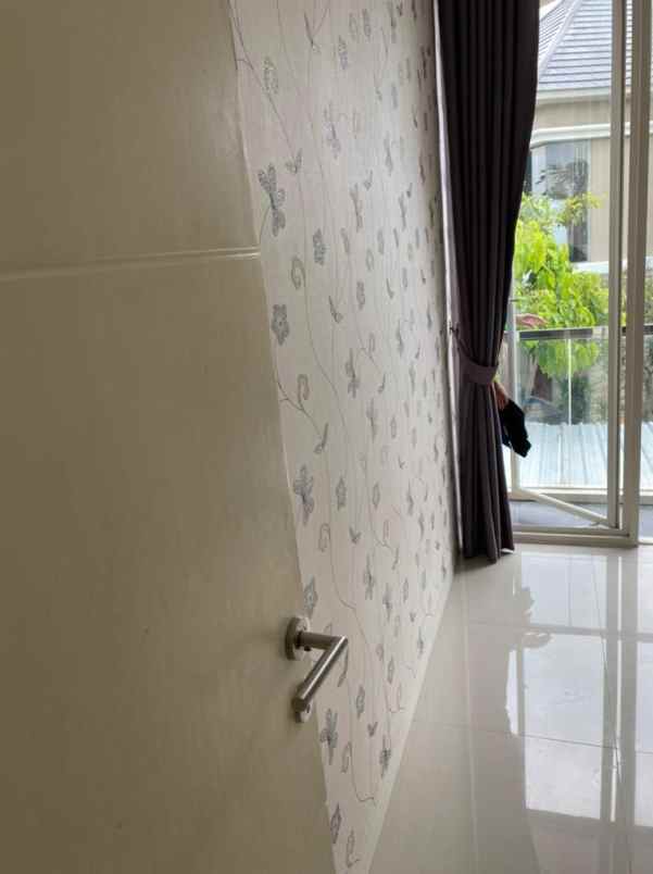 dijual rumah sambiroto