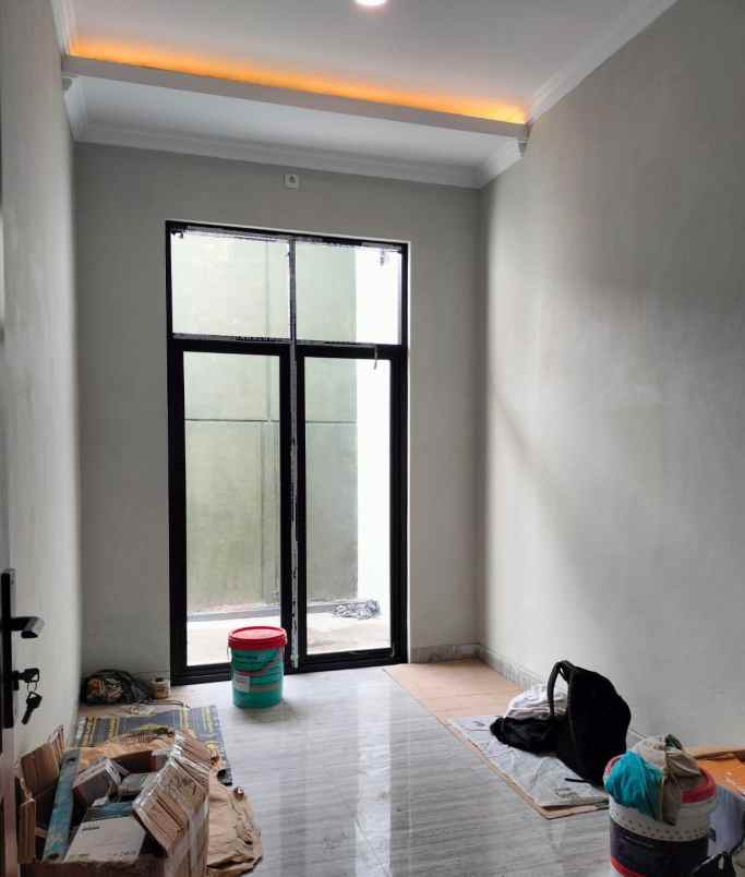 dijual rumah sambiroto