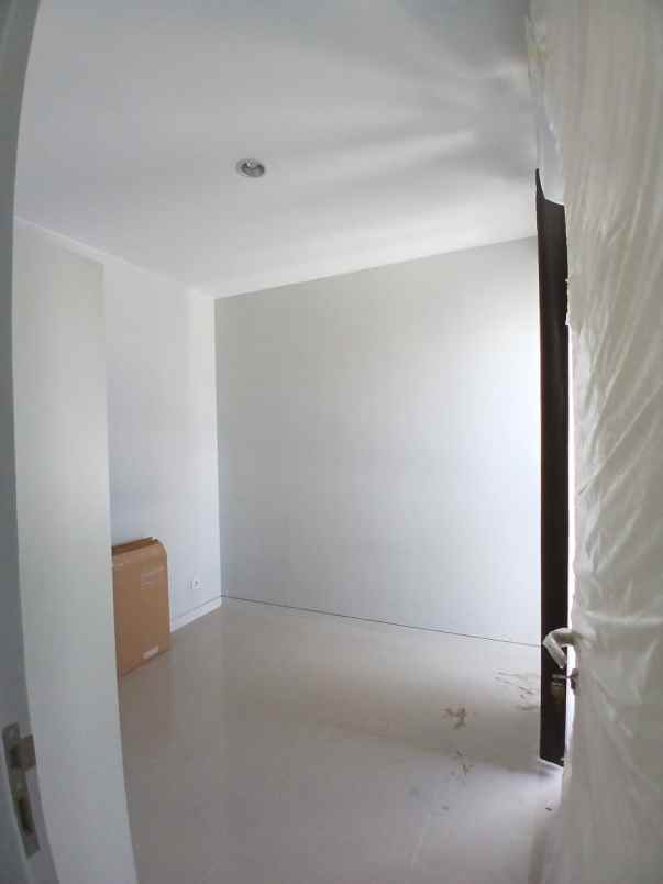 dijual rumah sambiroto