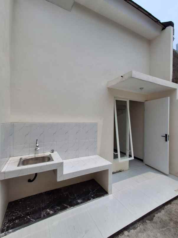 dijual rumah saptorenggo