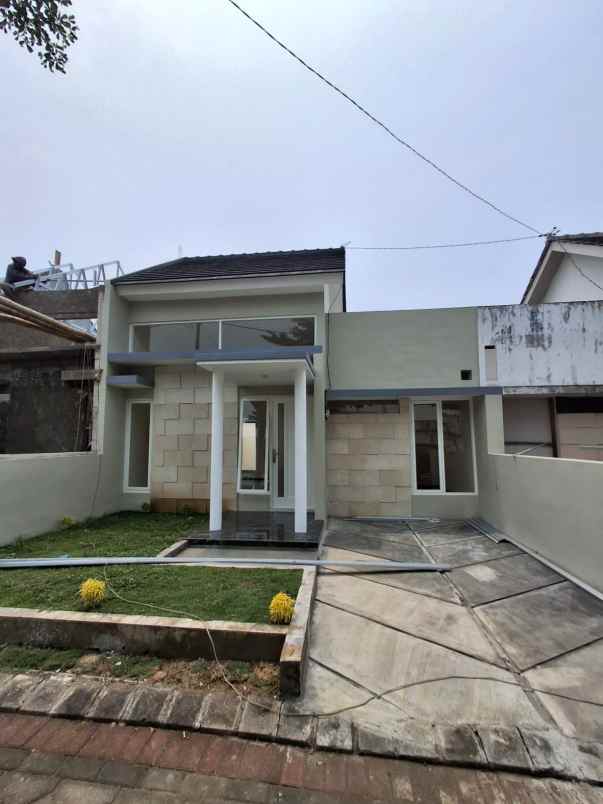 dijual rumah saptorenggo