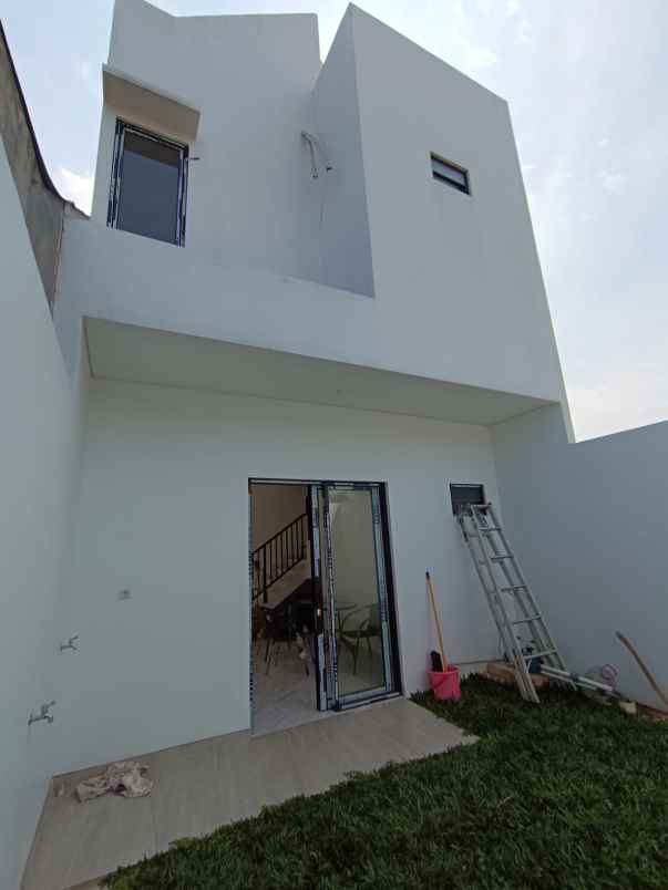 dijual rumah sawangan depok