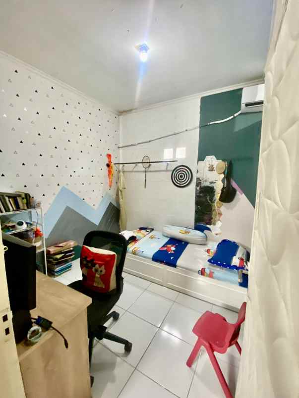 dijual rumah secondary strategis di kramat jati jaktim