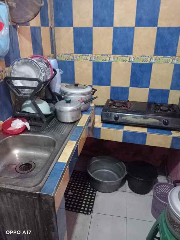 dijual rumah secondary strategis di wilayah beji depok