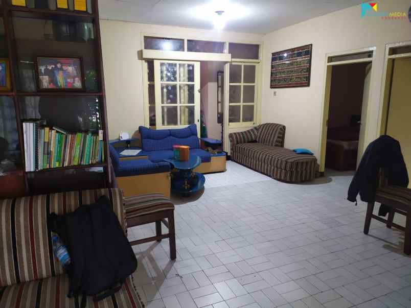 dijual rumah sekejati