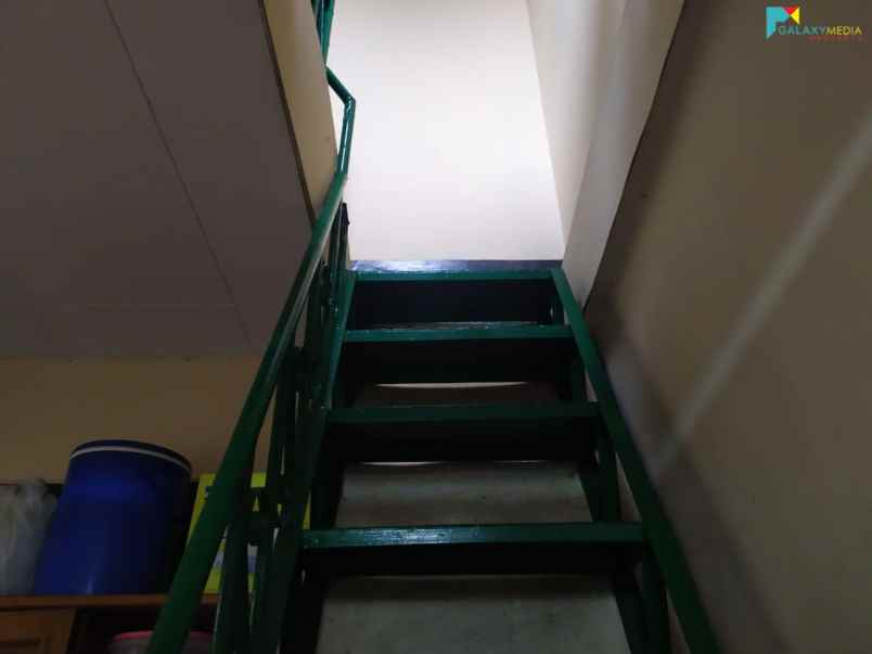 dijual rumah sekejati