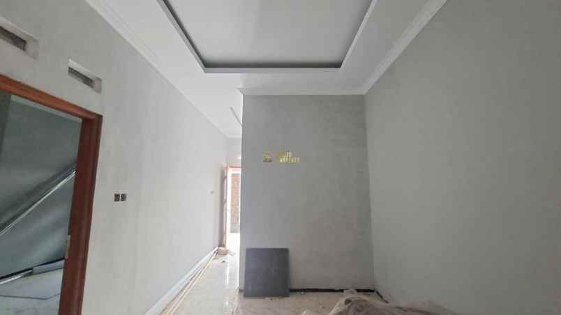 dijual rumah selomartani