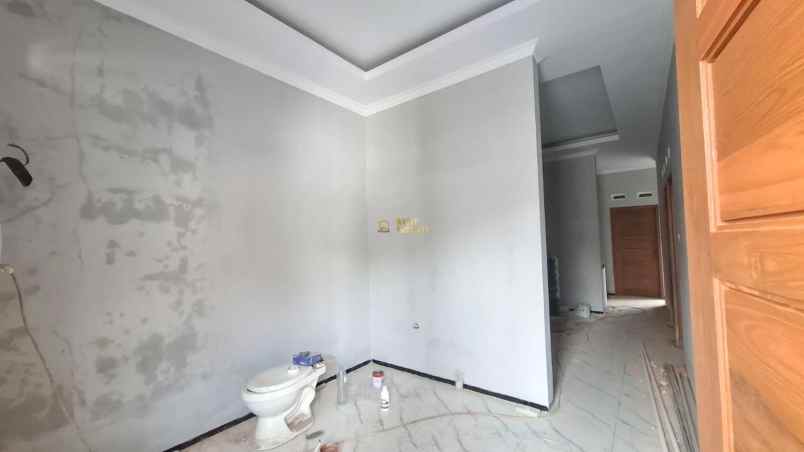 dijual rumah selomartani