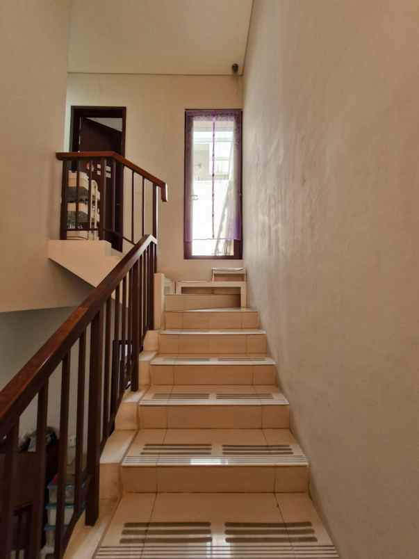 dijual rumah semifurnish prestigia the eminent bsd