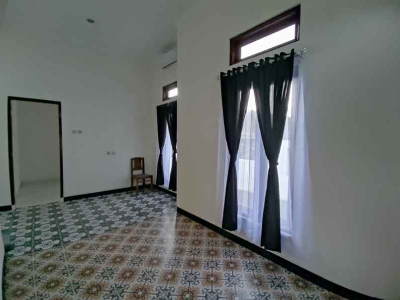 dijual rumah siap huni di prambanan